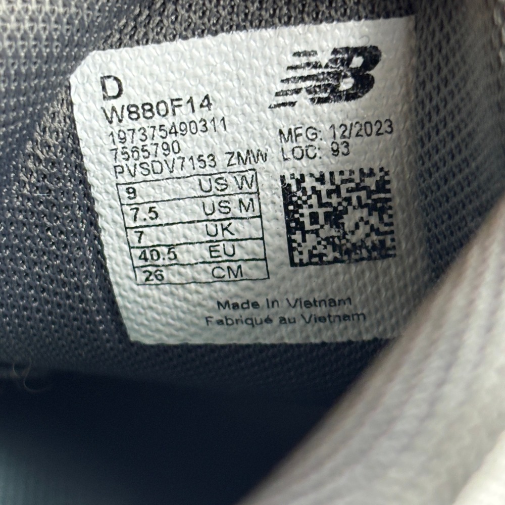 New Balance Fresh Foam X 880 v14 Running Athletic Sneaker Grey Women Size 9 Wide - Picture 8 of 9